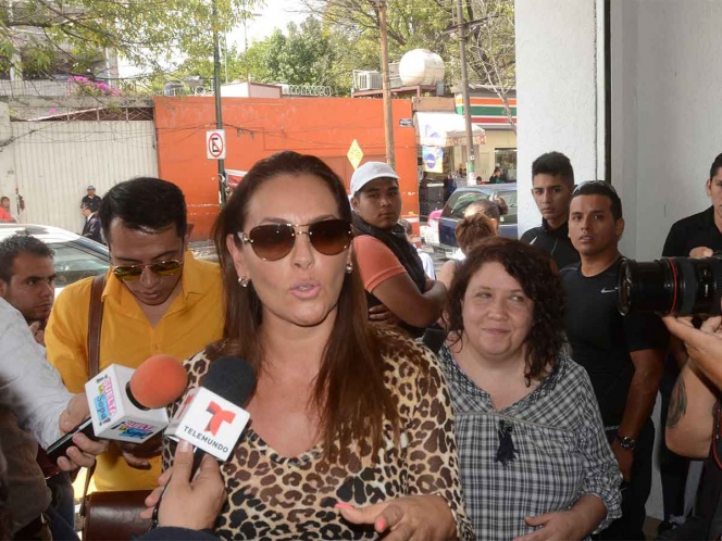 Le dicen a Kate del Castillo que se calle y se consiga un novio